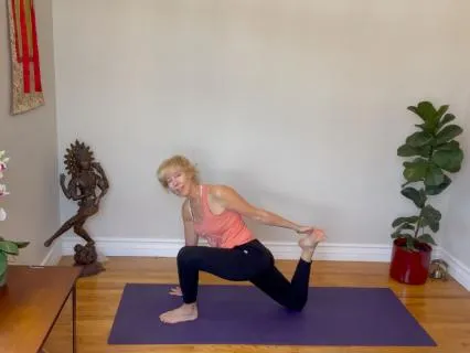 Dynamic Yoga Flow - A Complete Sequence In 45 Minutes