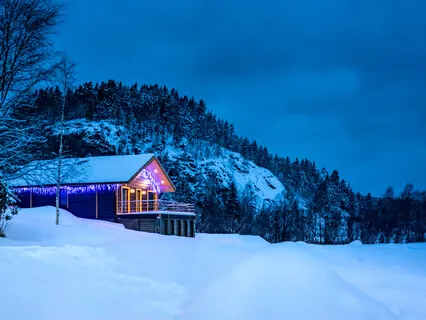 Bedtime Story: Early Snow At The Cabin