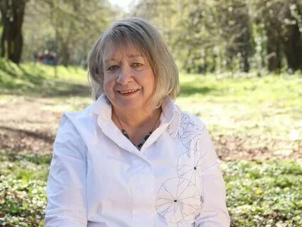 Earth’s Embrace: A Celtic Morning Blessing