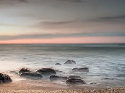 Eight Minutes Of Slow Background Ambience