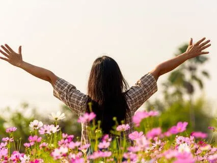 Elevate, Ground, And Relax: A 4-Minute Breathing Practice