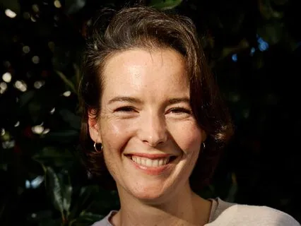 Embodied Pause: Gentle Reset To Find Ease