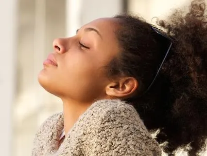 Embodied Face Scan: Noticing Expression, Performance & Ease