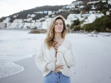 Embracing Stillness Moon Meditation