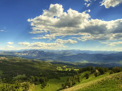 Emotional Piano - Castle In The Clouds