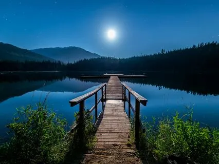 End The Day With The Light Of The Moon