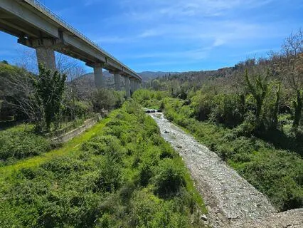 Entering The Body With Present Moment Awareness
