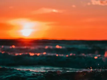 Ethereal Piano Whispers & Gentle Ocean Waves (Extended)