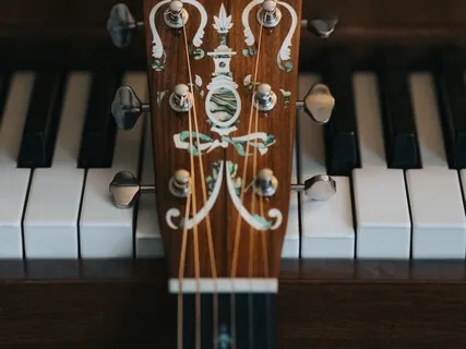 Expansion Song - Relaxing Piano & Guitar