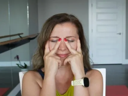 Face Yoga - Neck & Forehead