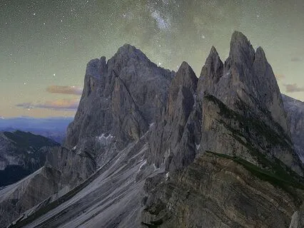 4 Hz Delta Binaural Beats | Deep Sleep Dreaming