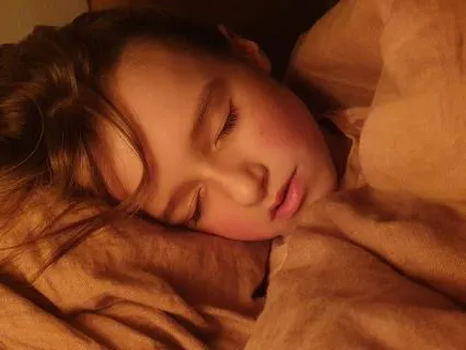 Falling Asleep With Ease | Let Ruben’s Warm Voice Guide You