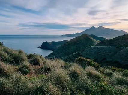 Falling & Rising: Being Aware Of Thoughts In Strange Times