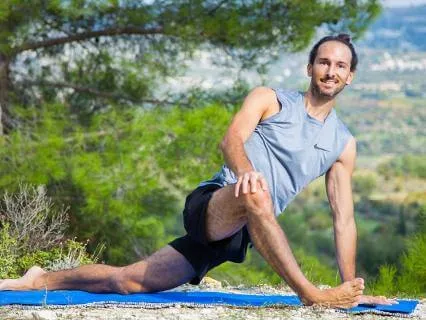 Feel Alive Again: Sacral Chakra Yoga Practice (Day 2)