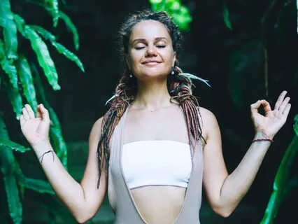 Feel Deep Peace, Connect With Your Body & Breath