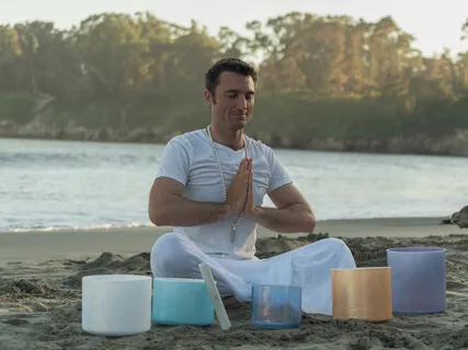 Feel The Love - Crystal Singing Bowl Meditation