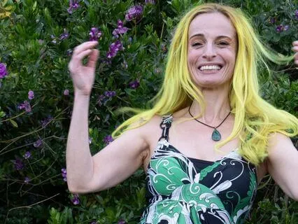 Feeling Anxious Or Overwhelmed? Ground & Be Calm