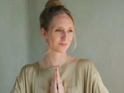 Feeling Numb? Gentle Meditation To Feel Again
