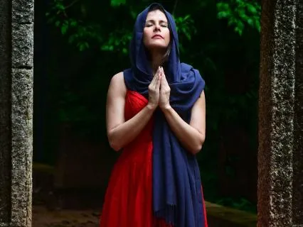 Feeling Scared And Fearful? Ground Yourself Affirmations