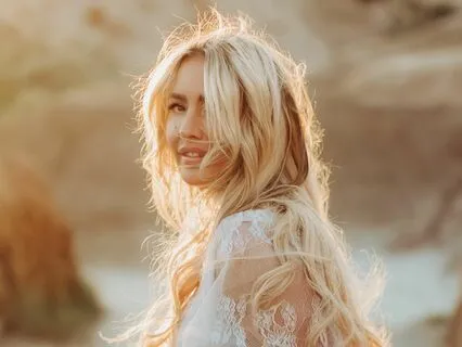 Feminine Energy - Femme Fatale Affirmations