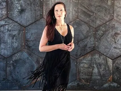 FINDING PEACE & APPRECIATION IN THE PRESENT MOMENT