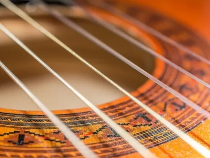 Finding Theta (With 4.5 Hz Brainwave Entrainment)