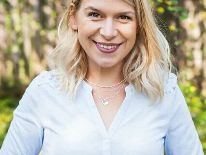 First Trimester Pregnancy Affirmations For Calmness & Joy