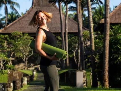 Flow & Release: All Levels Vinyasa And Yin (20 Min)