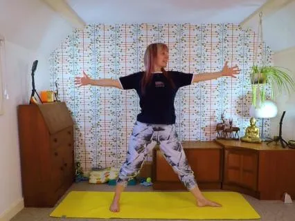 Fly Me To The Moon Hatha Yoga Full Hour Class