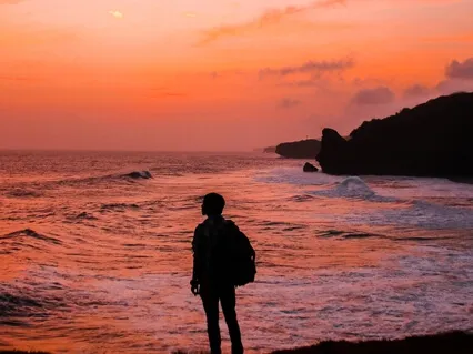 Focusing On Inner Experience: What We See, Hear& Feel & Letting Go Of Focusing Outside 