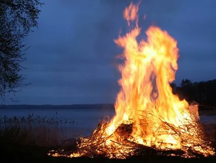 Four Of Wands - Tarot Active Imagination
