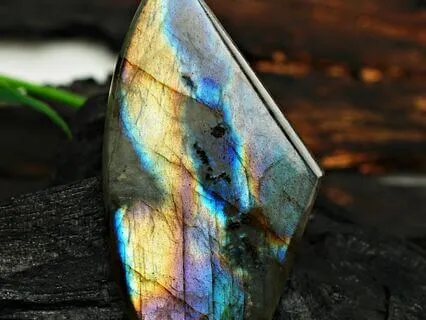 Intuitive Wisdom With Labradorite | Singing Bowl Sound Bath