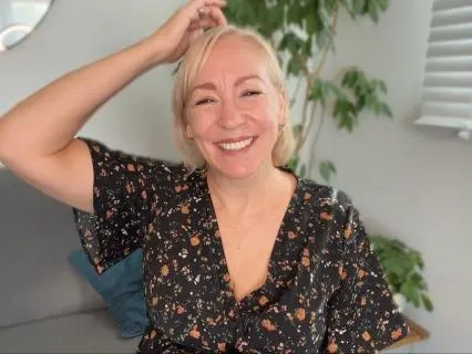 Friendly Thoughts: A Morning Mindset Practice (EFT Tapping)