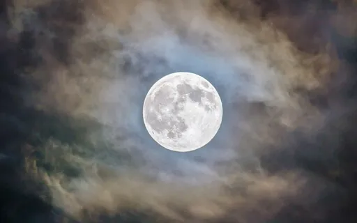 Full Moon Grounding Meditation