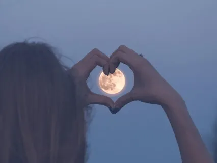 Full Moon Heart Open