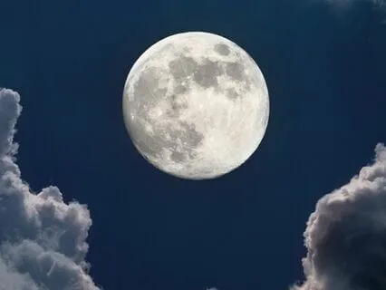 Full Moon Illumination: Transform And Let Go