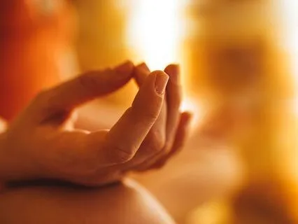 Full Moon In Aries (Oct 2025)... Tending To The Heart