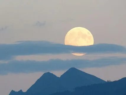 Full Moon Meditation | Mountain Climbing Journey