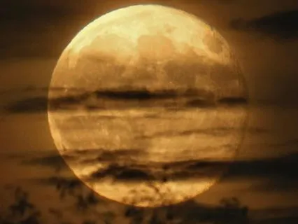 Full Moon Sleep Meditation For Release And Courage