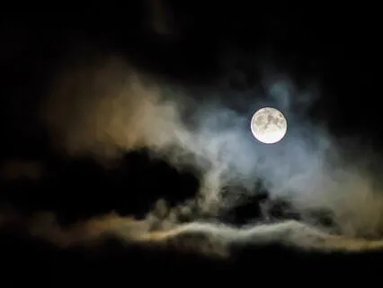 Full Moons And New Moons: How To Harness Its Energy