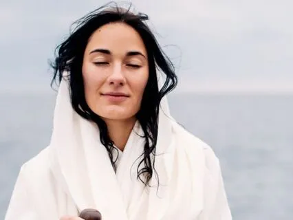 Gayatri Healing Mantra - Channeling Vocal Heart Cleansing