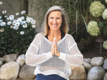 Gentle Flow To Release Back, Hip And Shoulder Tension