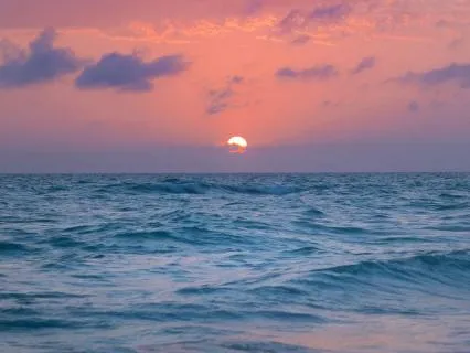 Peaceful Waves For Restful Sleep (8 Hours)