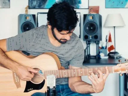 Gentle Acoustic Guitar Melodies