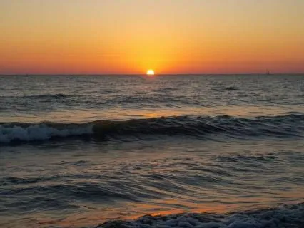 Gentle Ocean Waves Baltic Sea Pink Noise For Sleep
