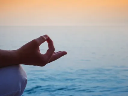 Gentle Oceanic Waves & Crystal Singing Bowls