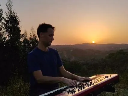 Gentle Piano Flow At Sunset
