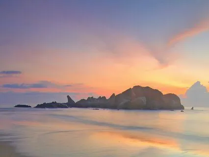 Gentle Soothing Atmospheric Background