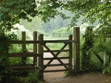 Girl At The Gate Ghost Story By Lucy Maud Montgomery