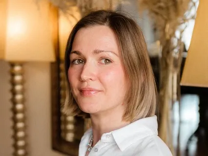 Бог тебя держит за руку всегда